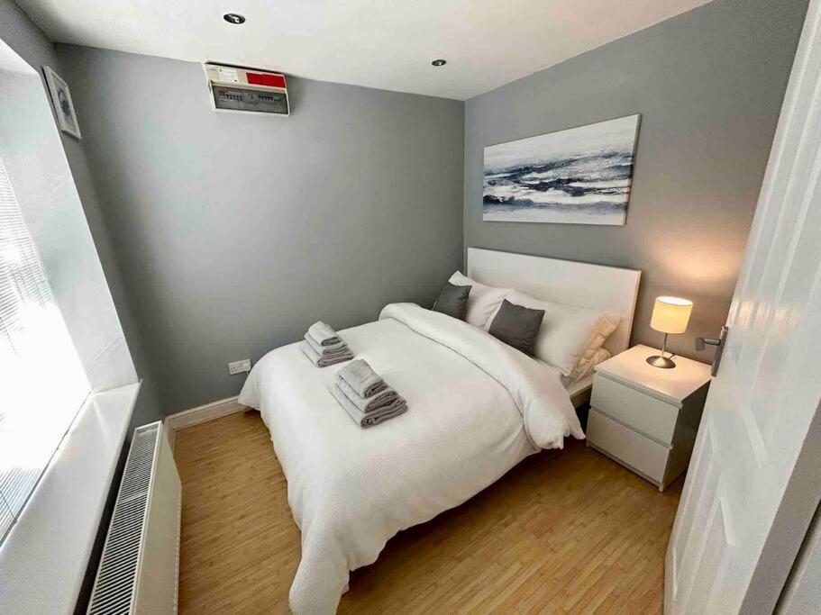 Home In Southsea With Hot Tub, Close To The Sea Portsmouth Dış mekan fotoğraf