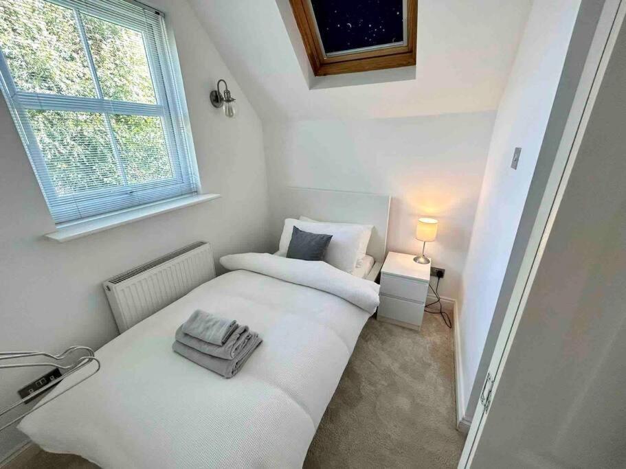 Home In Southsea With Hot Tub, Close To The Sea Portsmouth Dış mekan fotoğraf
